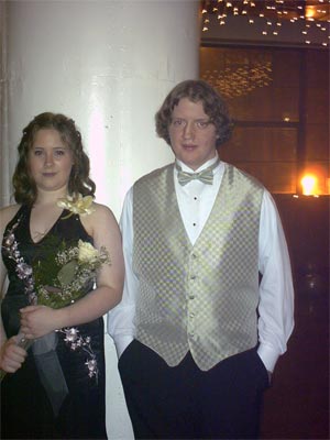 dave goes to the prom