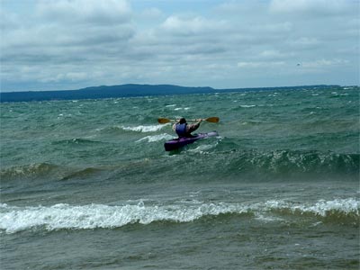 gg goes wave kayaking